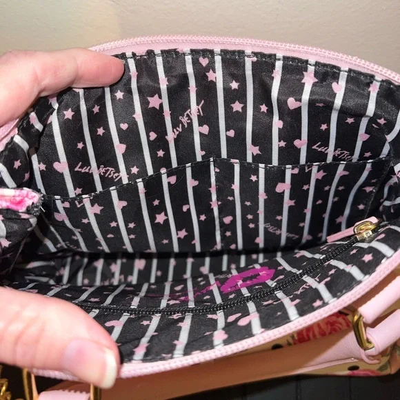 🚫SOLD🚫 Betsey Johnson Pink Floral Polka Dot Amelia Satchel - Picture 8 of 9